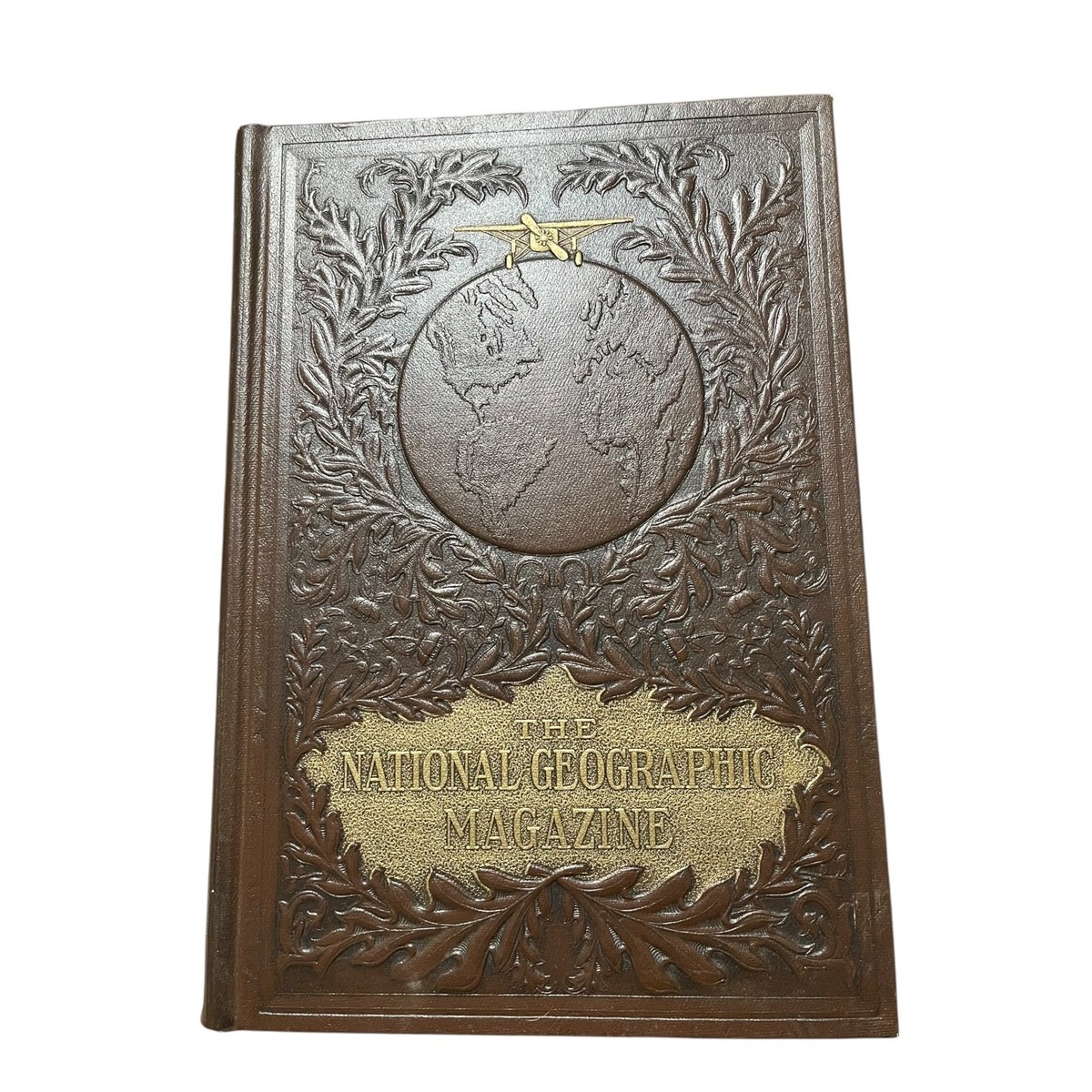 National Geographic Magazine Leather Bound Volume 132 (1967) One XL Map included